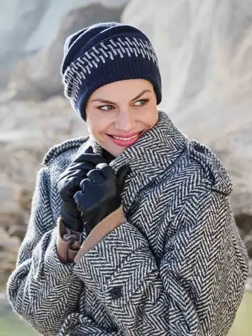 KNITTED HAT - Aira Blue